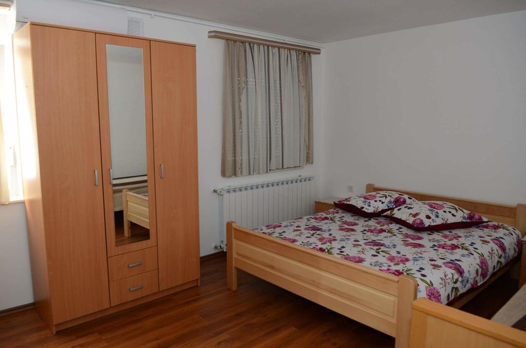 Apartment Split