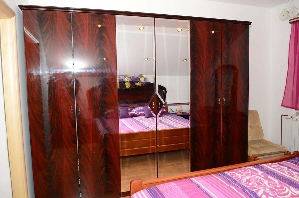 Apartment Split